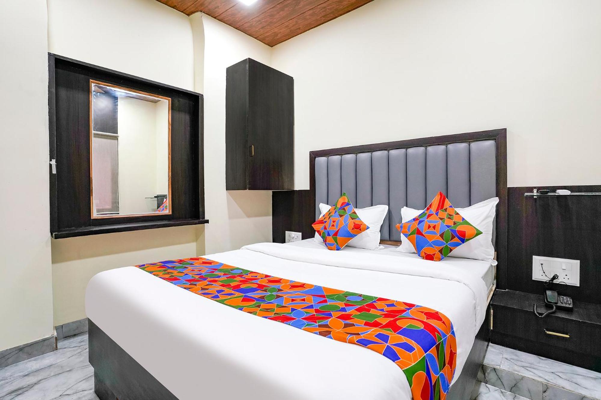 Fabexpress Gulshan Grand - Nr Gateway Of India Mumbai Exteriör bild