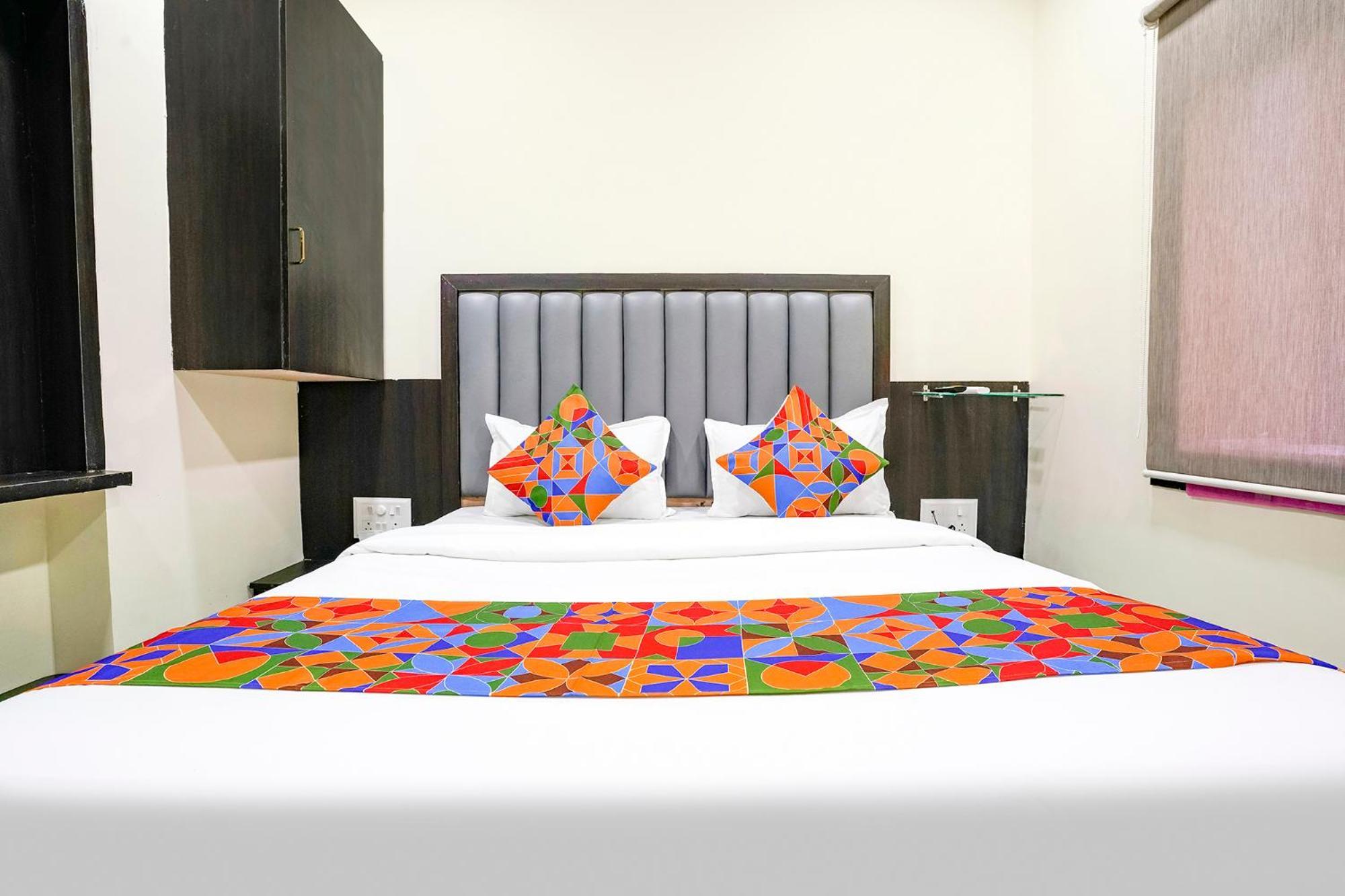 Fabexpress Gulshan Grand - Nr Gateway Of India Mumbai Exteriör bild